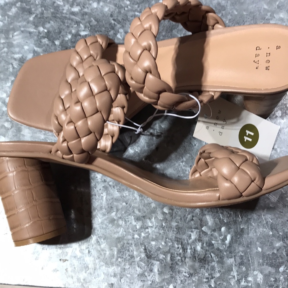 A new day basil heels tan new - Picture 2 of 6